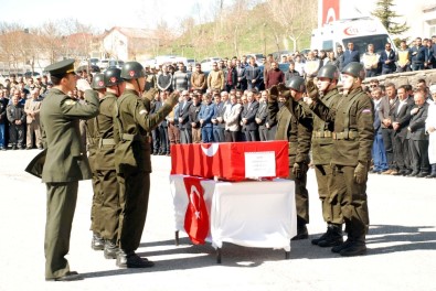 Ağrılı Şehit İçin Bitlis'te Tören Düzenlendi