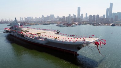 Çin Yerli Uçak Gemisini Suya İndirdi