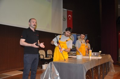 Düzce Üniversitesi'nde Yapı Günü Etkinliği Düzenlendi