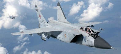 Sibirya'da askeri uçak düştü