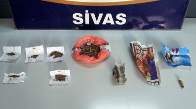 Sivas'ta Uyuşturucu Operasyonunda 3 Tutuklama