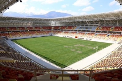TOKİ Ve Gençlik Spor Bakanlığı Heyeti Malatya'nın Yeni Stadını İnceledi