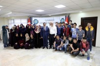 DARICA HAYVANAT BAHÇESİ - Başkan Atilla Açıklaması 'Gençlerimizin Mutluluğu İçin Çalışıyoruz'