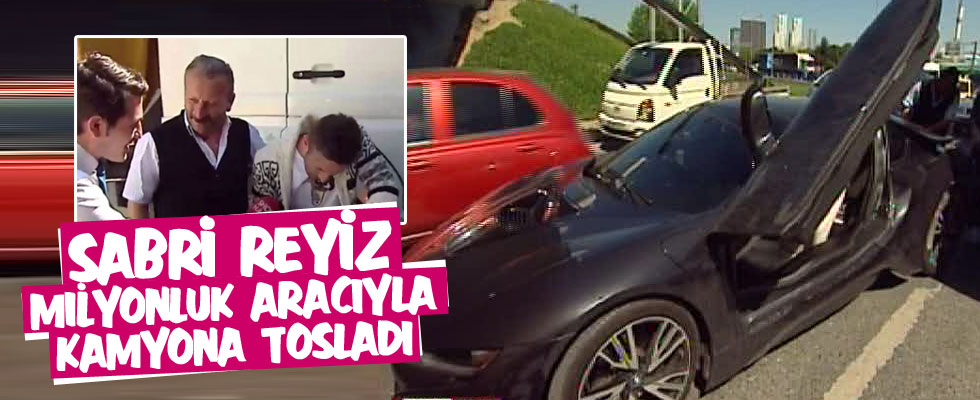 Galatasaraylı Sabri kaza yaptı! Kamyonla çarpıştı...