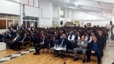 Müftü Karabayır'dan Liseli Gençlere Konferans