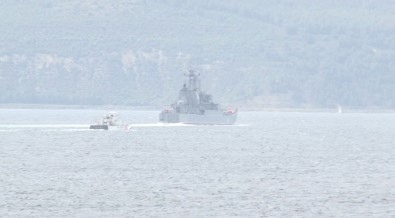 Rus Askeri Gemisi Yük Gemisiyle Çarptıştı
