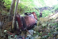 DOKURCUN - Sakarya'da Otomobil Şarampole Yuvarlandı Açıklaması 1 Ağır Yaralı