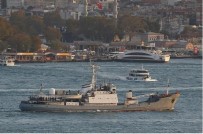SAVAŞ GEMİSİ - Sarıyer'de Rus Savaş Gemisi Yük Gemisi İle Çarpıştı