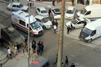 ORHAN TOPRAK - Hakkari'de Mayına Basan 4 Asker Hafif Yaralandı
