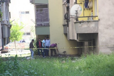 İşçiler El Bombası Buldu Açıklaması Öğrenciler Tahliye Edildi