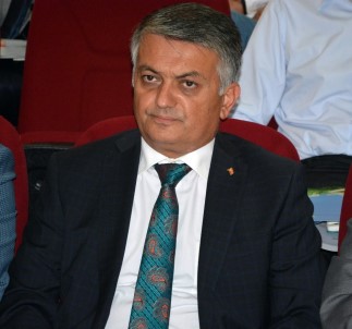Vali Yazıcı, 1 Mayıs'ı Kutladı