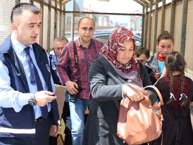 Yozgat'ta Zabıta Ekipleri, Dilencilere Göz Açtırmıyor