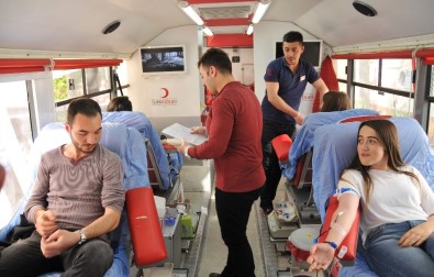 ADÜ Kızılay Topluluğu'ndan Kan Bağışı Kampanyası