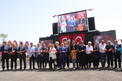 Hayırsever Turhan'dan Karacalar'a Spor Salonu