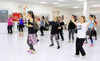 KARABAĞ - Kadınlar Fazla Kilolarından Zumba İle Kurtuluyor