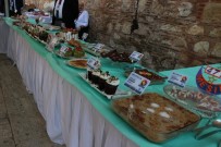 LOKANTACILAR ODASI - Yemekleriyle Kıyasıya Yarıştılar