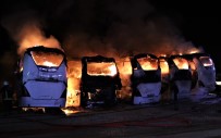 OTOBÜS YANGINI - Park halindeki 7 otobüs yandı!