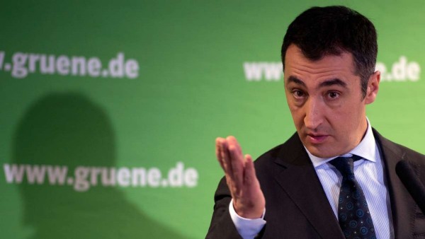 Almanya'nın Türk kökenli vekillerden 'hayır' çağrısı