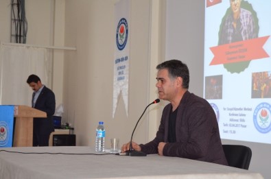 Adilcevaz'da '15 Temmuz'dan 16 Nisan'a Türkiye' Konferansı