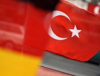 CEM ÖZDEMIR - Almanya'nın Türk kökenli vekillerden 'hayır' çağrısı