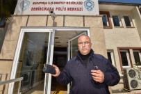 CÜZDAN - Buldukları Cüzdanı Polis Merkezine Teslim Ettiler