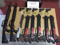 Cezaevi Firarisi Evinde Cephanelikle Yakalandı