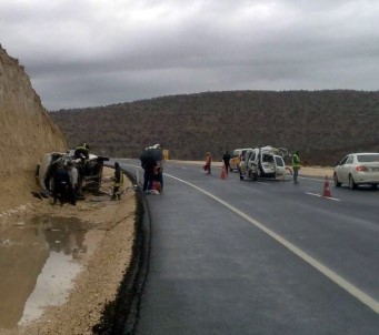 Mardin'de Trafik Kazası Açıklaması 1 Ölü, 2 Yaralı