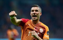 LUKAS PODOLSKI - Podolski Attıkça Galatasaray Kazanıyor