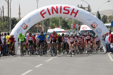 Bisiklet Tutkunları Şanlıurfa'da Yarıştı