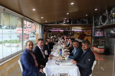 AK Parti Bilecik Merkez İlçe Başkanlığından Vezirhan'da Referandum Çalışması
