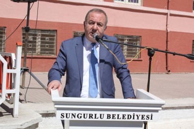 Alparslan Türkeş Sungurlu'da Dualarla Anıldı