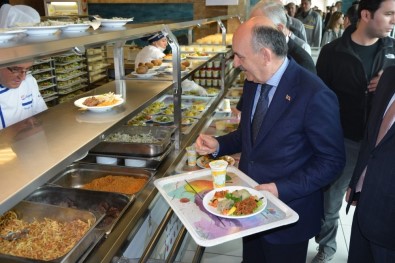 Bakan Müezzinoğlu Bursa'da Ziyaretlerde Bulundu