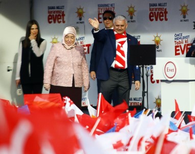 Başbakan Yıldırım Açıklaması 'CHP Sana Yakışır Mı HDP'nin Kuyruğuna Takılıp Hayır Kampanyası Yapmak?'