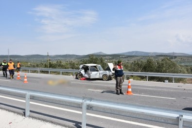 Akhisar'da Trafik Kazası Açıklaması 1 Ölü, 1 Yaralı