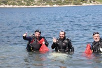 ATA DEMİRER - Ata Demirer Deniz Dibinde Çöp Topladı