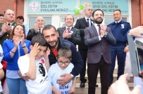 ÜMİT KARAN - Eski Milli Futbolcu Ümit Karan'dan Otizmli Çocuklara Destek