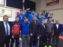 TANDOĞAN - İlkadım'ın Genç Güreşçileri Şampiyonlukla Döndü