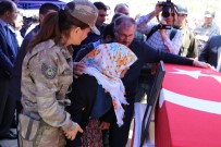 ŞEHİT BABASI - Kahramanmaraş Şehidini Gözyaşlarıyla Uğurladı