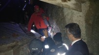 İSKILIPLI ATıF HOCA - Kayalıklara Sıkışan 2 Çocuk Kurtarıldı