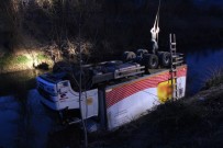 İZZET BAYSAL DEVLET HASTANESI - Kontrolden Çıkan Kamyon Dereye Uçtu