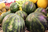 PAZAR ESNAFI - Meyve fiyatları düşüşe geçiyor