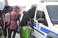 TEM Otoyolunda Tır, Minibüse Çarptı Açıklaması 5 Yaralı