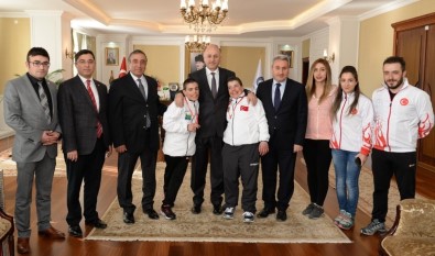 Vali Azizoğlu, Özel Şampiyonları Ağırladı