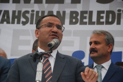 Adalet Bakanı Bozdağ Açıklaması 'Referandum Parti Meselesi Değil Memleket Ve Türkiye Meselesidir'