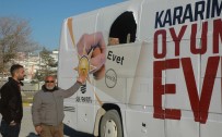 GÖRGÜ TANIĞI - AK Parti'nin seçim otobüsüne saldırı!
