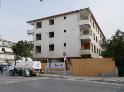 Büyükçekmece'de Riskli 100 Dairenin Yıkımı Gerçekleştirildi