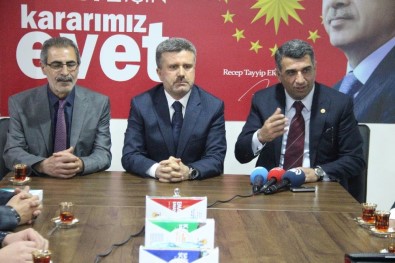 CHP'li Vekilden AK Parti'ye Ziyaret