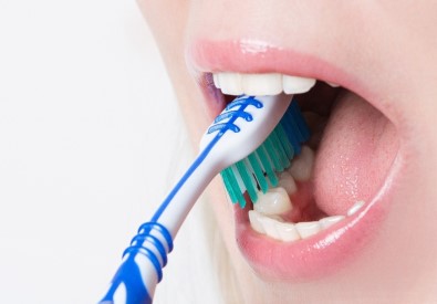 'Diş Fırçası Ve Fırçalama Yöntemi Doğru Seçilmeli'