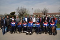 KÖSEKÖY - Engelleri Aştılar, Başarıya Doymuyorlar