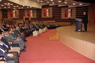 'Yeni Dünya Düzeni İnşasında Türkiye'nin Rolü Ve Karaman'ın Geleceği' Konferansı